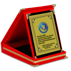 KIRMIZI KADİFE KUTULU PLAKET  ORTA BOY 12X16 CM